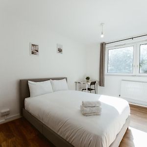 Shadwell Double Room - 13